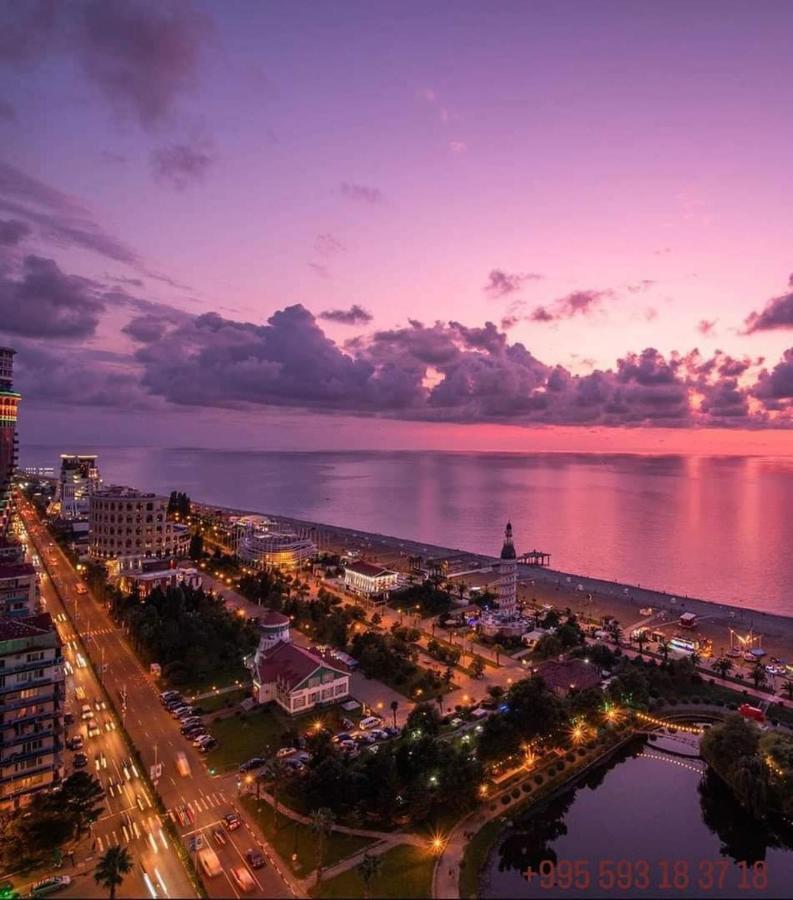 Apartment Twin Towers David Batumi Eksteriør billede