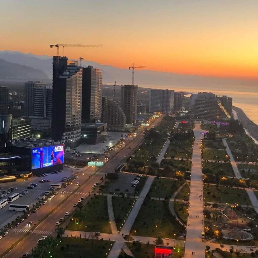 Apartment Twin Towers David Batumi Eksteriør billede