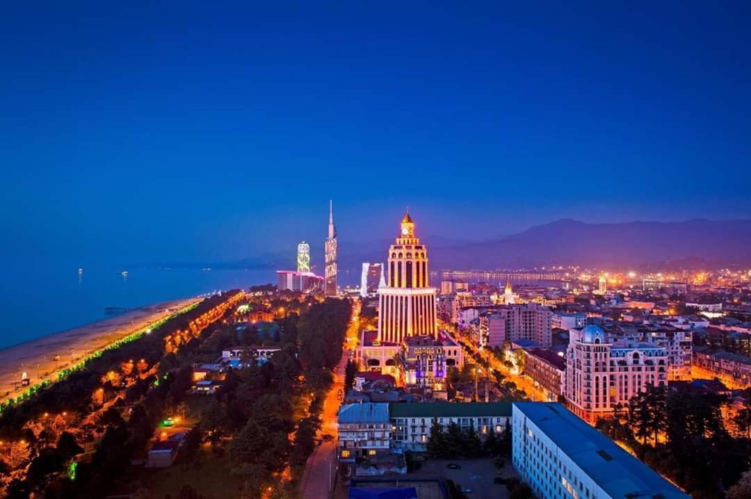 Apartment Twin Towers David Batumi Eksteriør billede