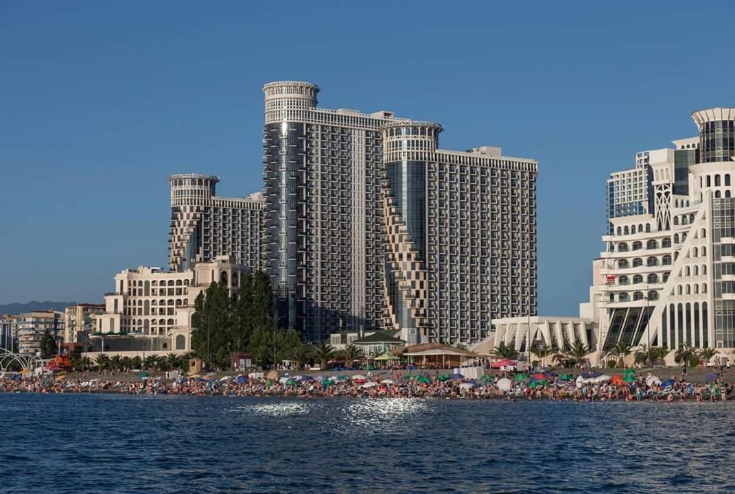 Apartment Twin Towers David Batumi Eksteriør billede